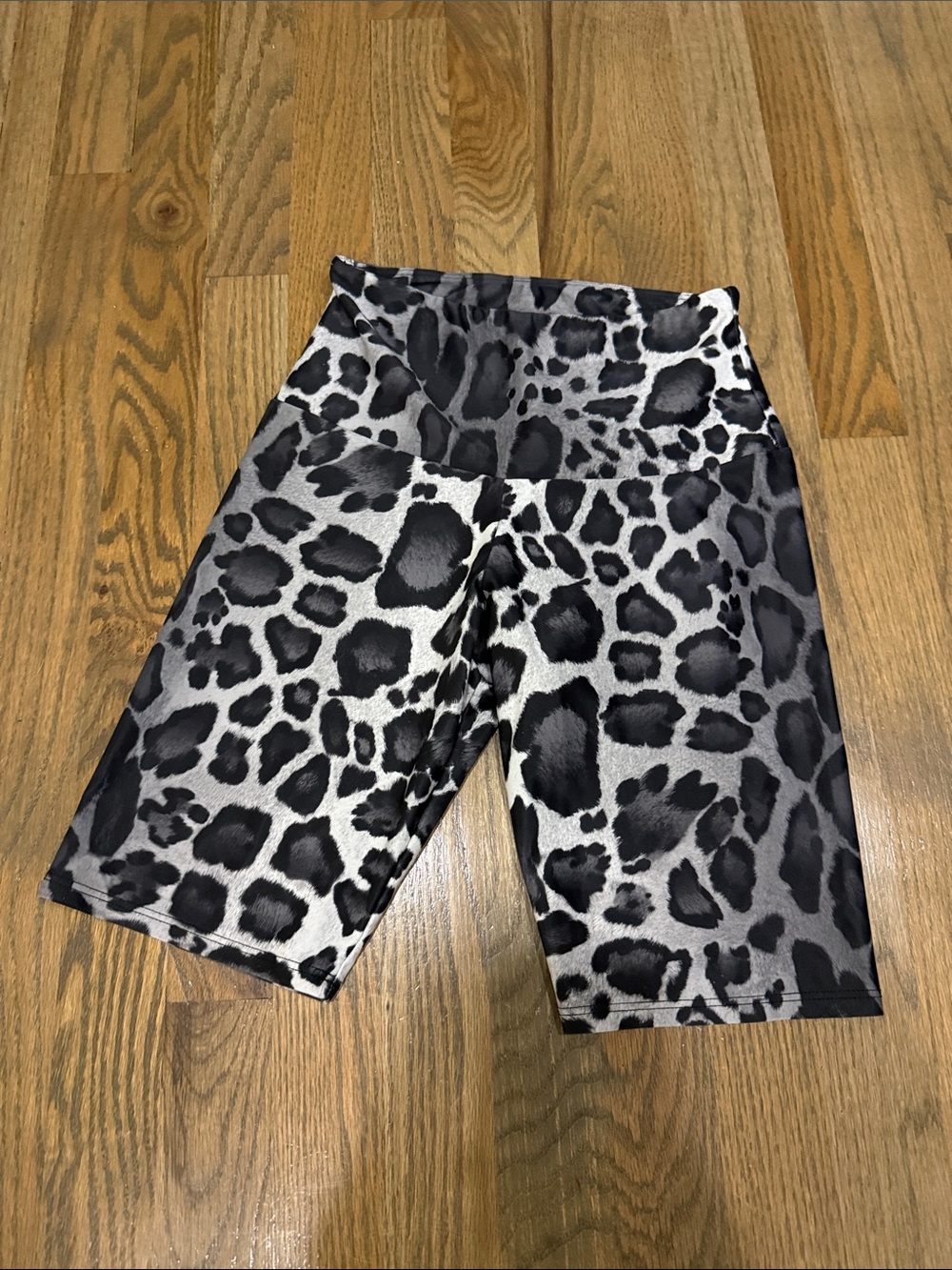 Women’s Onzie Black & Gray Leopard Print Bike Shorts